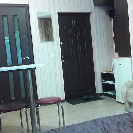 Apartment Derzhavinskaya Kharkiv Eksteriør billede
